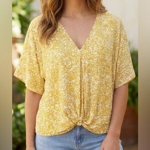 ZAC & RACHEL Yellow Abstract Print Twist Front Blouse – Size M